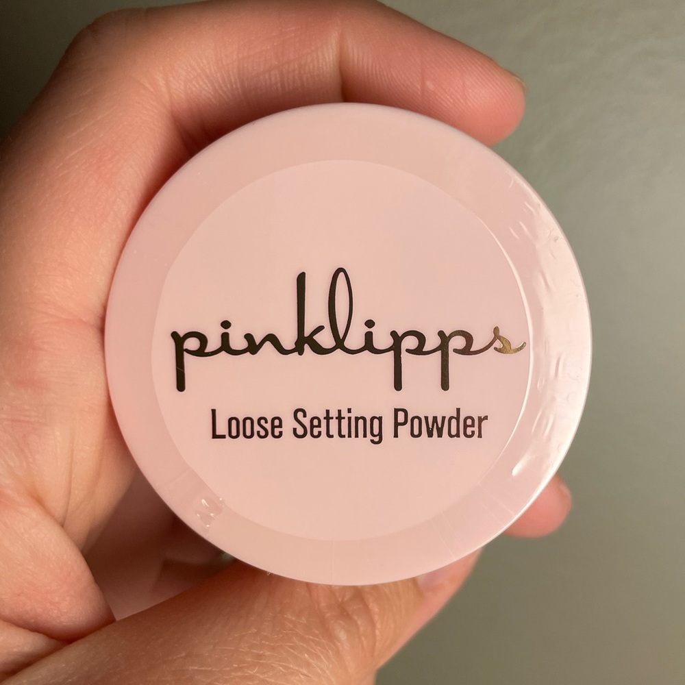 Pinklipps Loose Setting Powder in Banana